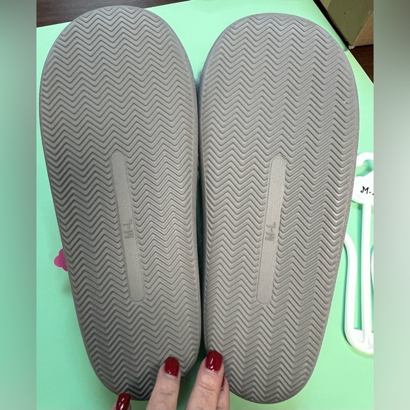 Simply Southern - Slippers - NWT - M-L Teal/White - Football -Soft Nicely Padded - Picture 5 of 10